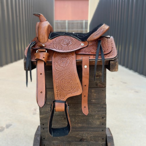Used brown pony kids - 10",