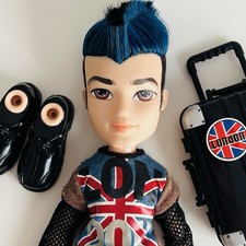 Bratz Doll: Pretty ‘N’ Punk - Eitan. Clothing T-Shirt Shoes Original 2005 Boyz