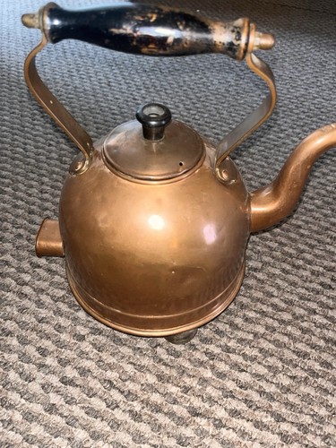 Copper round kettle with - with, lid