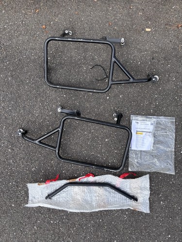 Motorcycle pannier rack