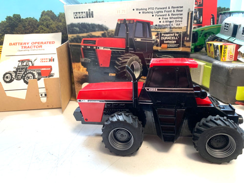 BRITAINS.ERTL.1:32.FARM.CASE.4