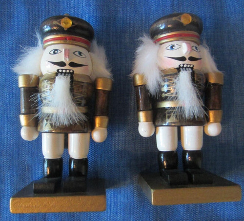 Small matching nutcrackers - 2,
