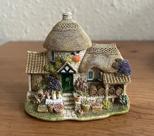 Lilliput lane cottage - lane, cottage's