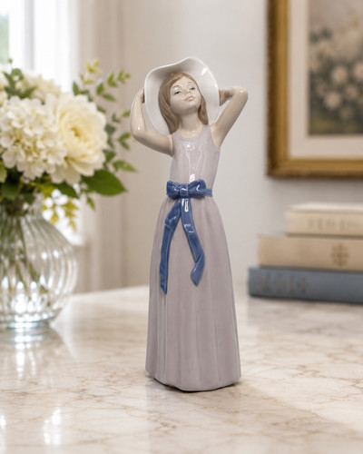 Lladro 5011 curious girl - lladro,