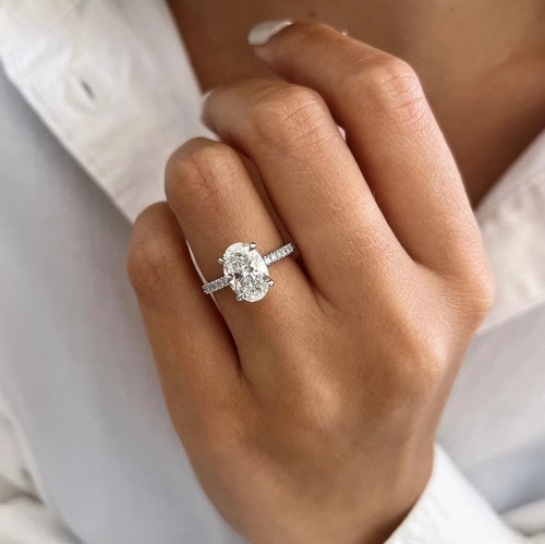 Oval cut diamond - women, ring