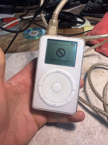Apple ipod classic 1st - apple,
