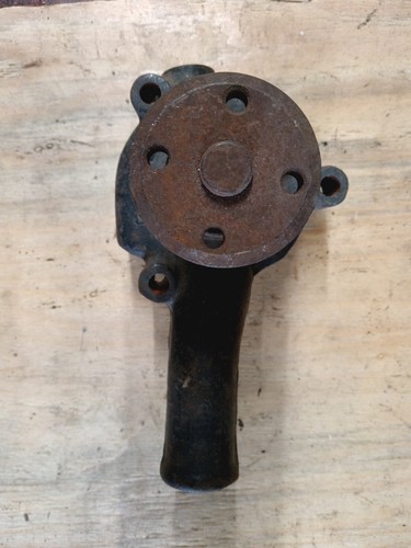 Ford taunus anglia water pump - water,