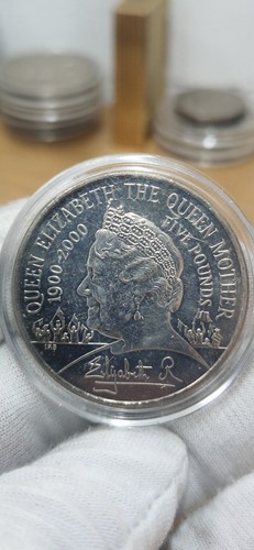 2000 five pound coin 100th - -,