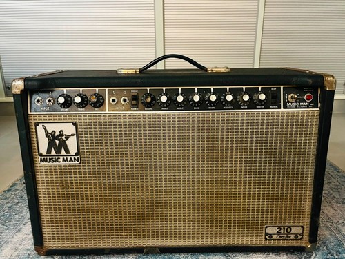 Musicman vintage amplifier 210