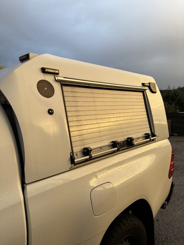 Toyota hilux extra cab utility - toyota,
