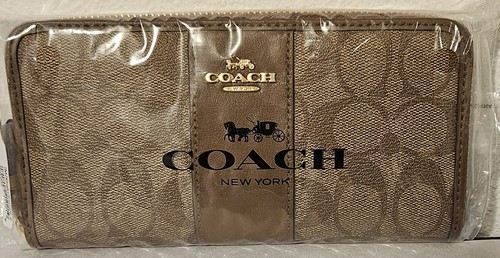 Coach accordion wallet new - wallet,