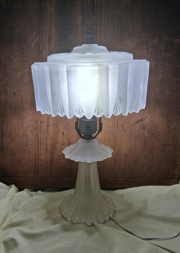 Beautiful vintage frosted - beautiful,