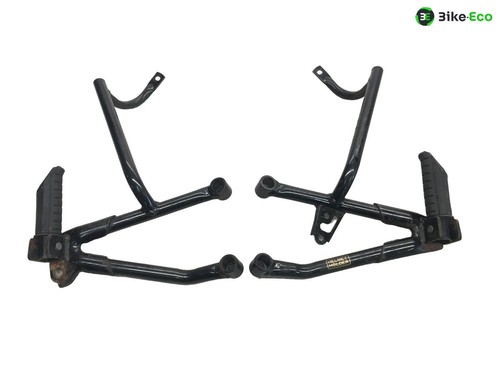 Right and left rear footrest - left,
