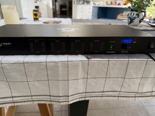 Black lion audio revolution - black,