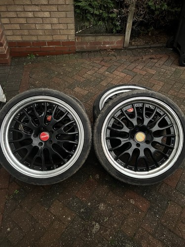 Set inches staggered - set,