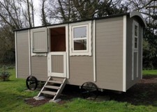 Cabinville  Lookout Shepherd Hut 5m x 2.4m