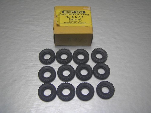 Dinky toys 6677 - 6677, dozen