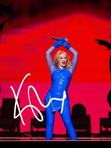 Kylie minogue signed - minogue,
