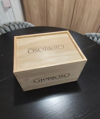 Vintage wooden wine - wooden, box