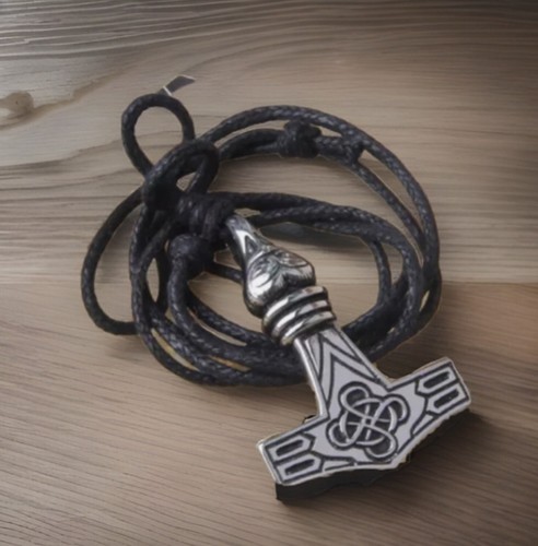 Stainless steel celtic knot - steel,