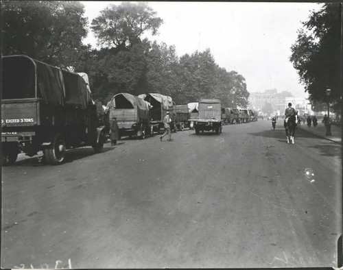 Lorries during the great - the,
