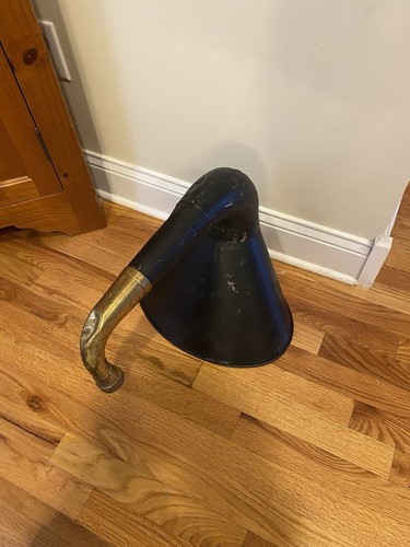 Beautiful antique horn speaker - beautiful,