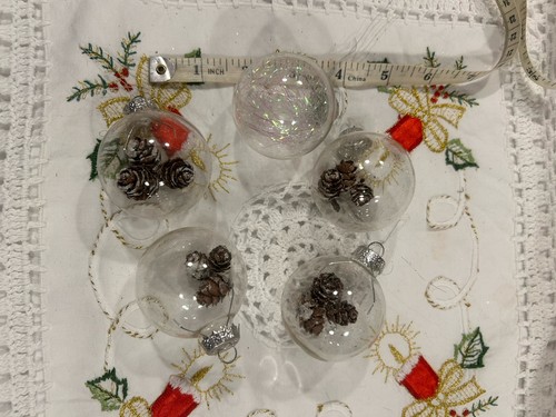 Christmas tree baubles 5 - x,
