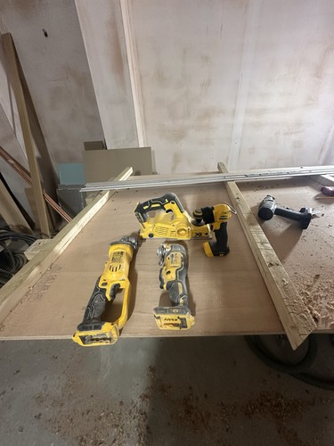 Dewalt 18v cordless piece - dewalt, 3-piece