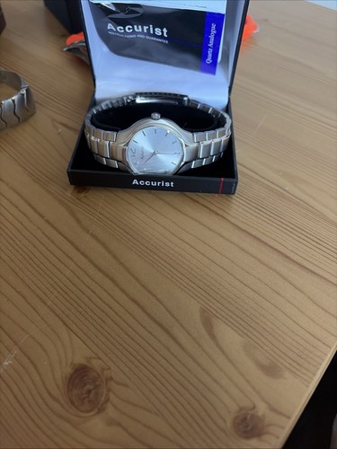 Mens accurist quartz analogue - mens,