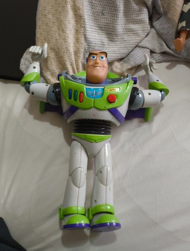 Disney buzz lightyear action - disney,