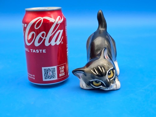 Studio six pottery tabby - studio, cat