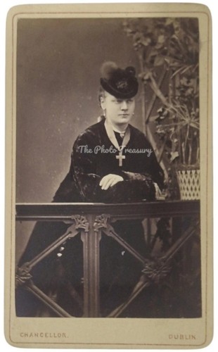 Cdv lady named philippa - named,