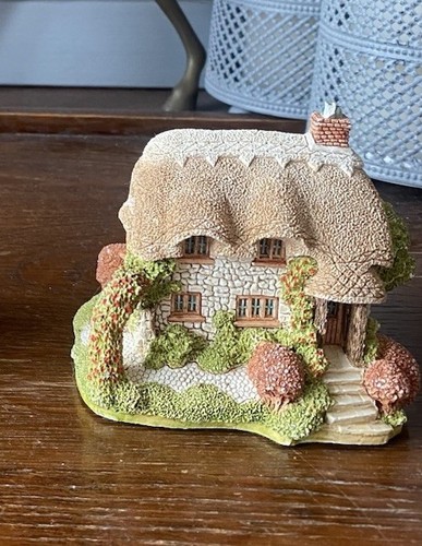 Lilliput lane wight - lilliput,