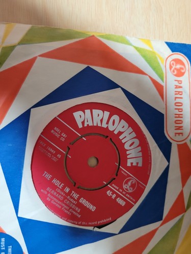 Bernard cribbins the hole - the,