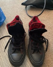 Converse - Black and red