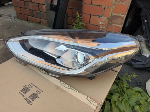 Ford fiesta mk8 left - fiesta, led