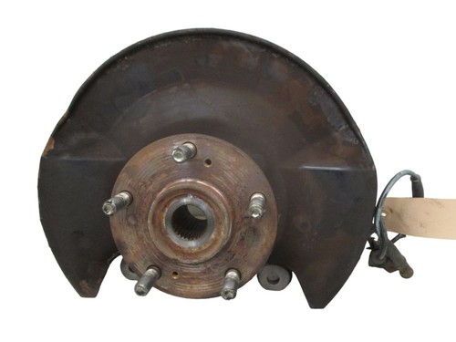 Front left axle knuckle - left,