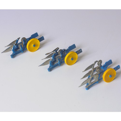 Vintage britains farm - 3x,