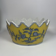 Chinese Ceramic Monteith Lion