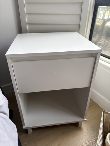White night stand - white,