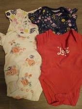 Bundle Baby Short Sleeve X4 Newborn and 1 Sleepsuit