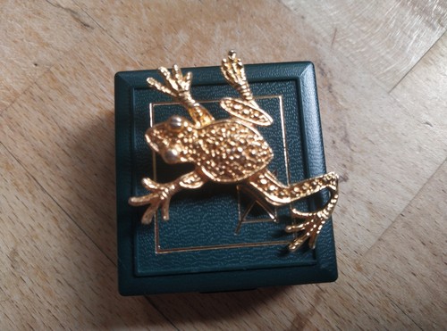 Lovely vintage gold - gold, tone