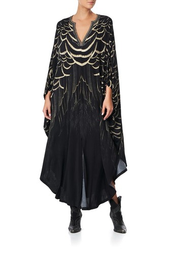 Camilla under full moon - full,