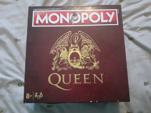 Queen monopoly board - queen,