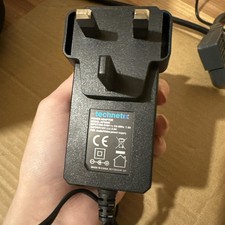 Technetix APS005 Black 12-Volts 2.5A Output & 100-240V 1.0A Input Power Adaptor