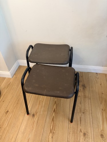 Pair vintage robin day hille - pair,