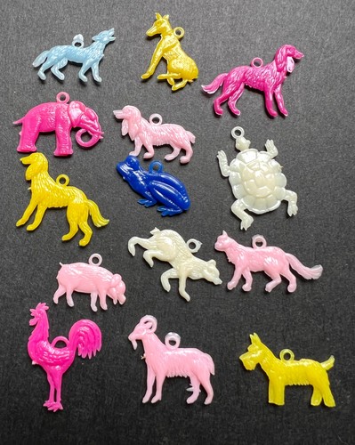 Vintage plastic 2cm animal - vintage,