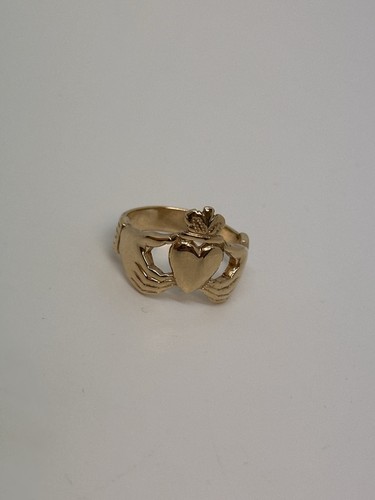 9ct claddagh ring size u - 6.9g,