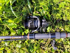 Leeda Rogue 9' Pike Fishing Rod & Reel Kit - Braid & Terminal Tackle Included