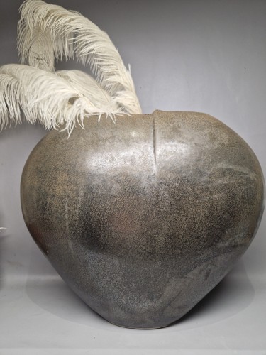 Extra large unusual bronze - extra,